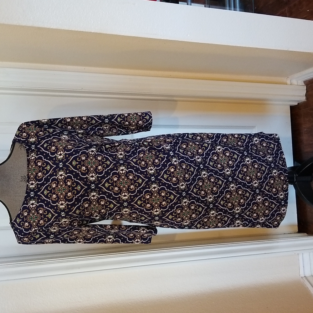 Upscale Casual Navy/Gold Dress w/Beautiful Designs